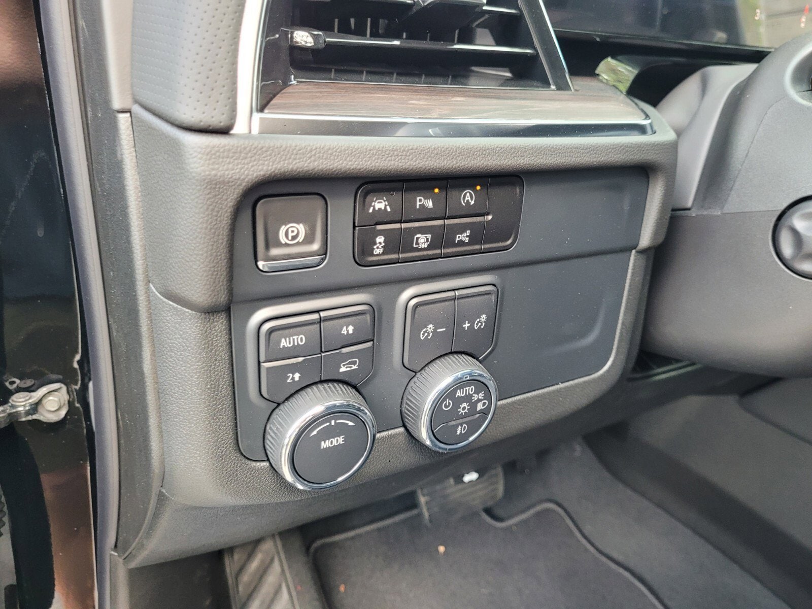 2025 Chevrolet Tahoe Premier - Photo 27