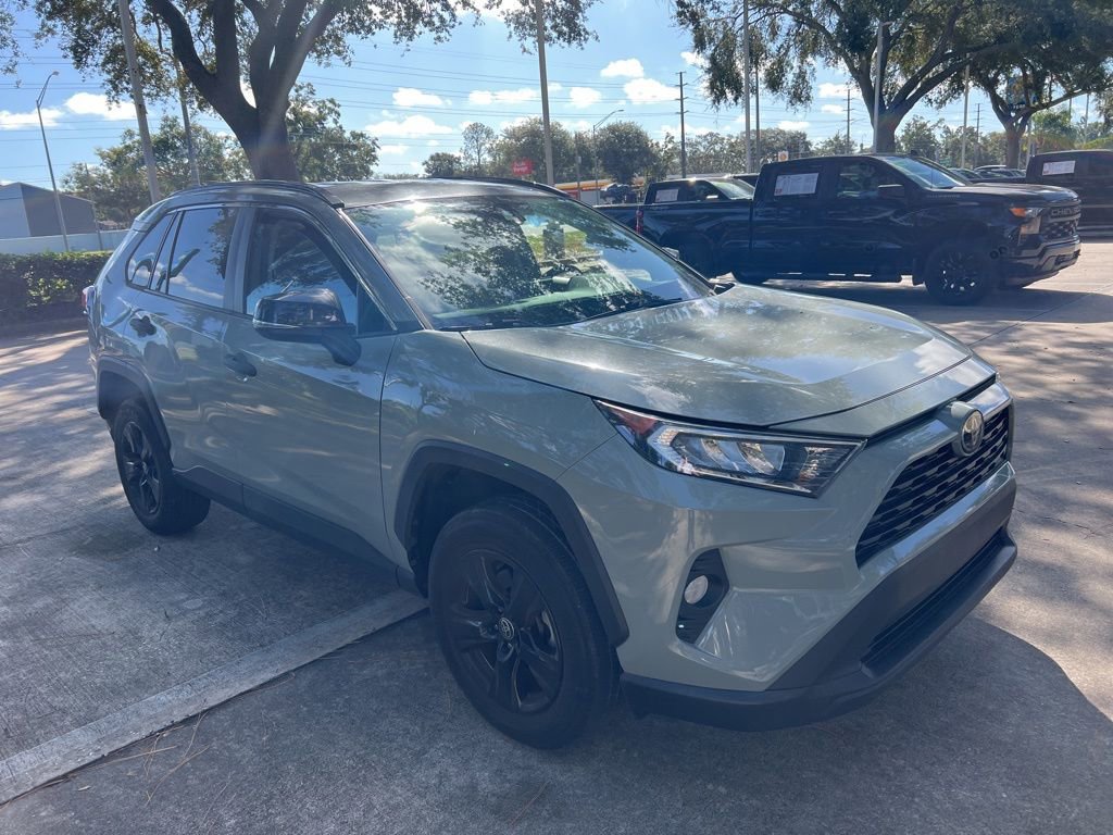 2021 Toyota RAV4 XLE's photo