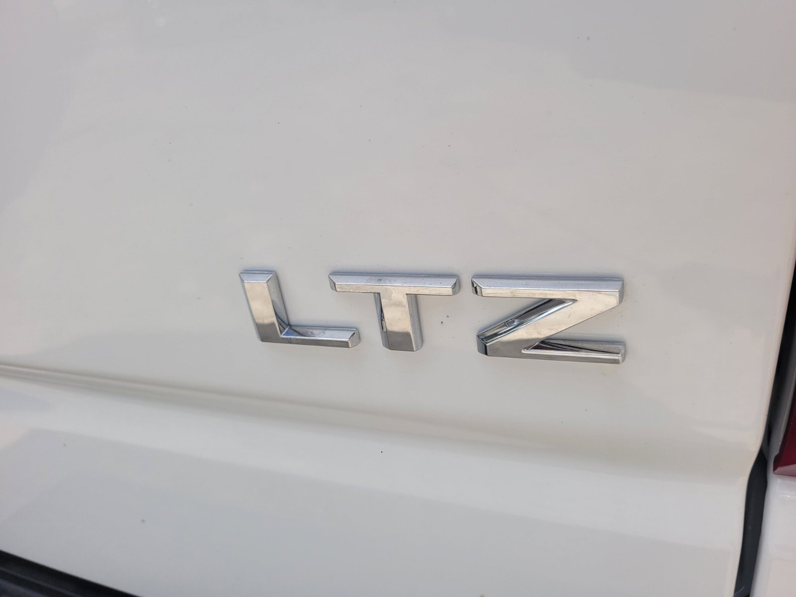 2025 Chevrolet Silverado 1500 LTZ - Photo 20