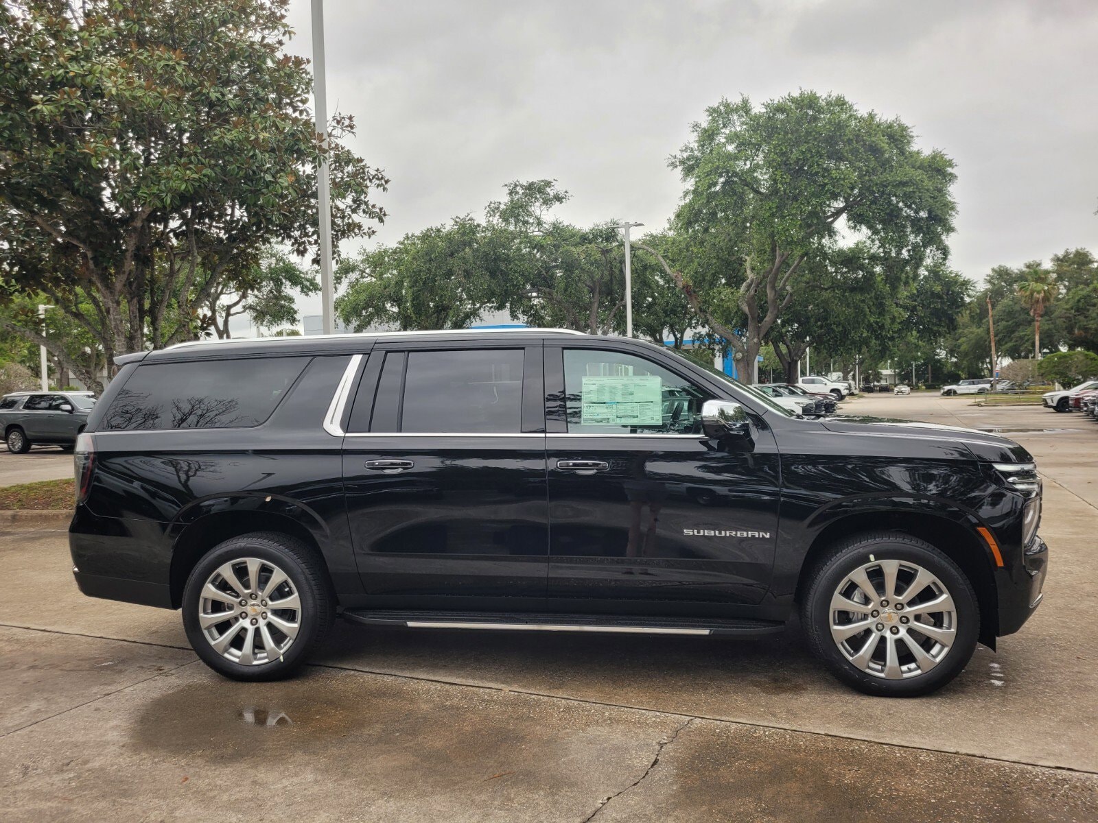 2025 Chevrolet Suburban Premier - Photo 9