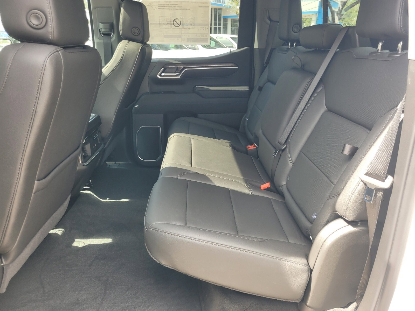 2025 Chevrolet Silverado 1500 LTZ - Photo 24