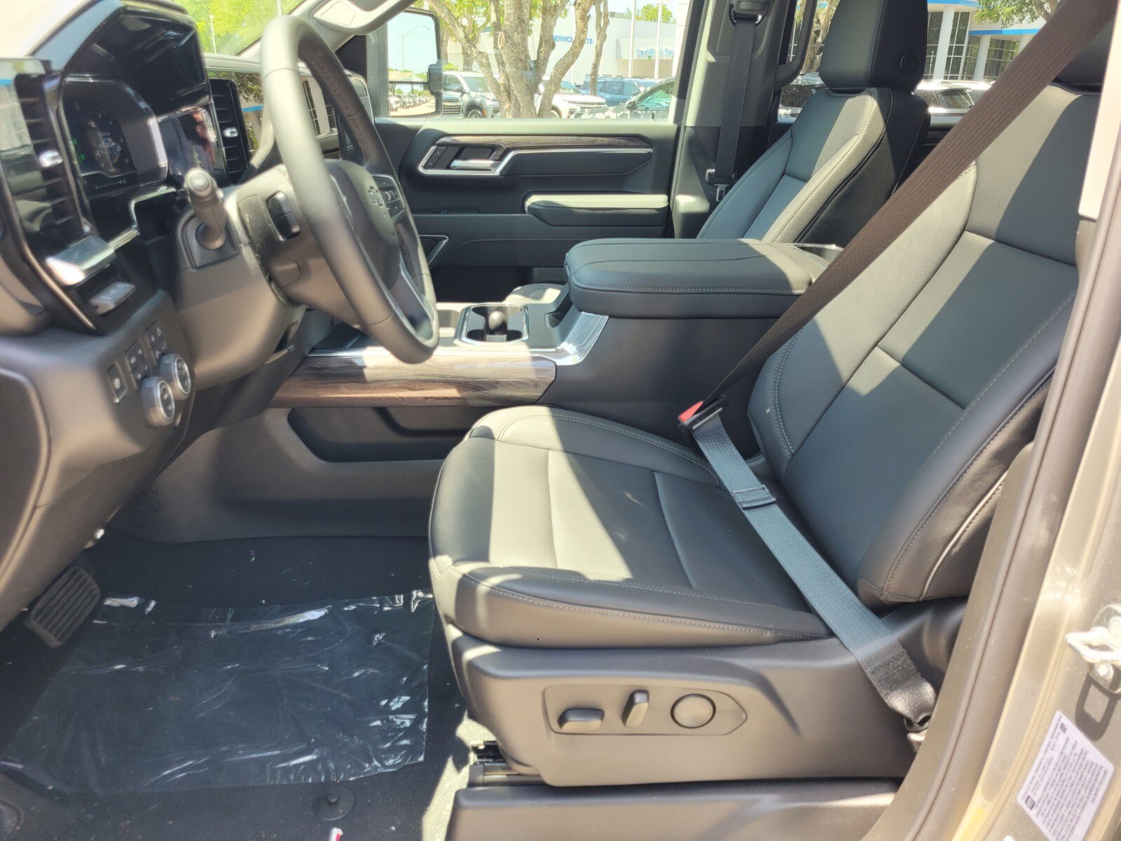 2025 Chevrolet Silverado 2500HD LTZ - Photo 28