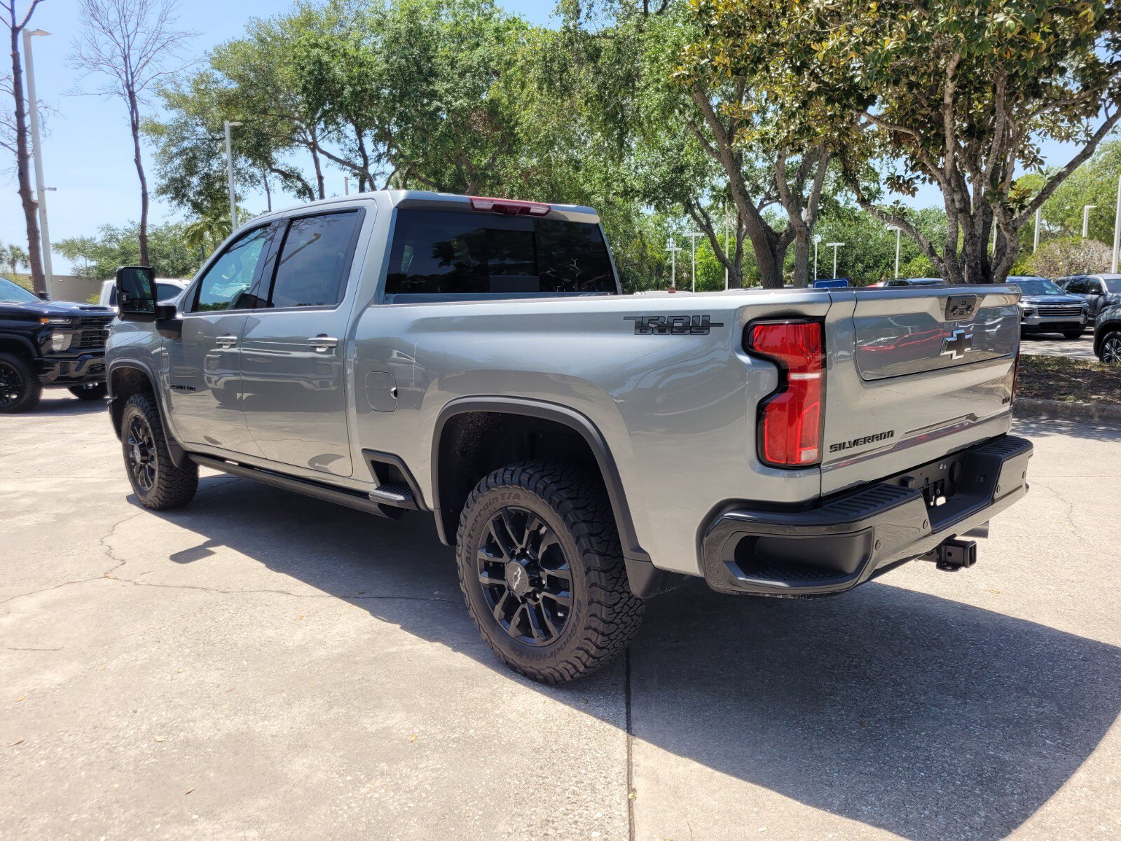 2025 Chevrolet Silverado 2500HD LTZ - Photo 6