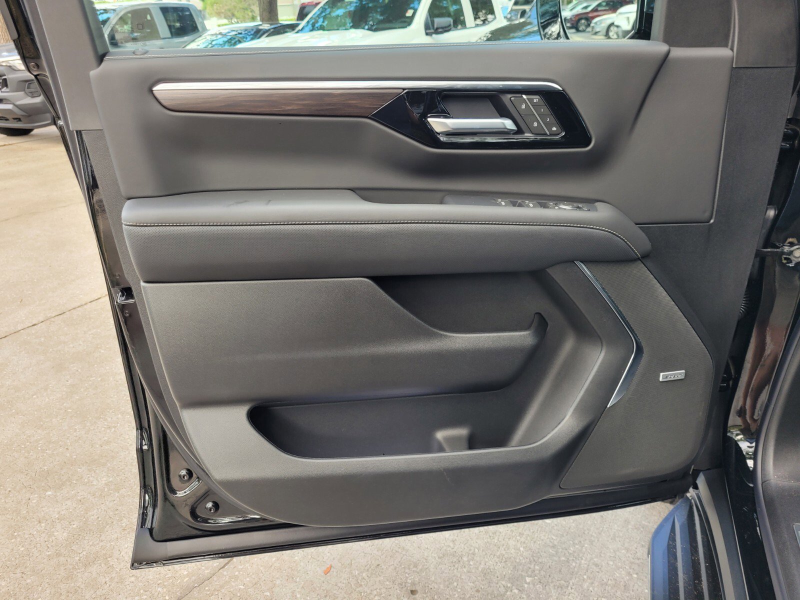 2025 Chevrolet Tahoe Premier - Photo 26