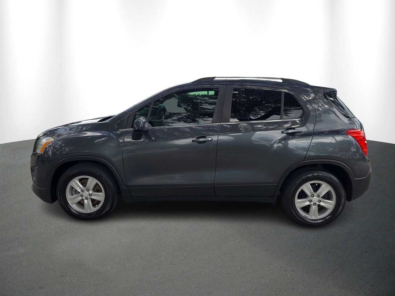 Used 2016 Chevrolet Trax LT with VIN 3GNCJLSB6GL268923 for sale in Tampa, FL