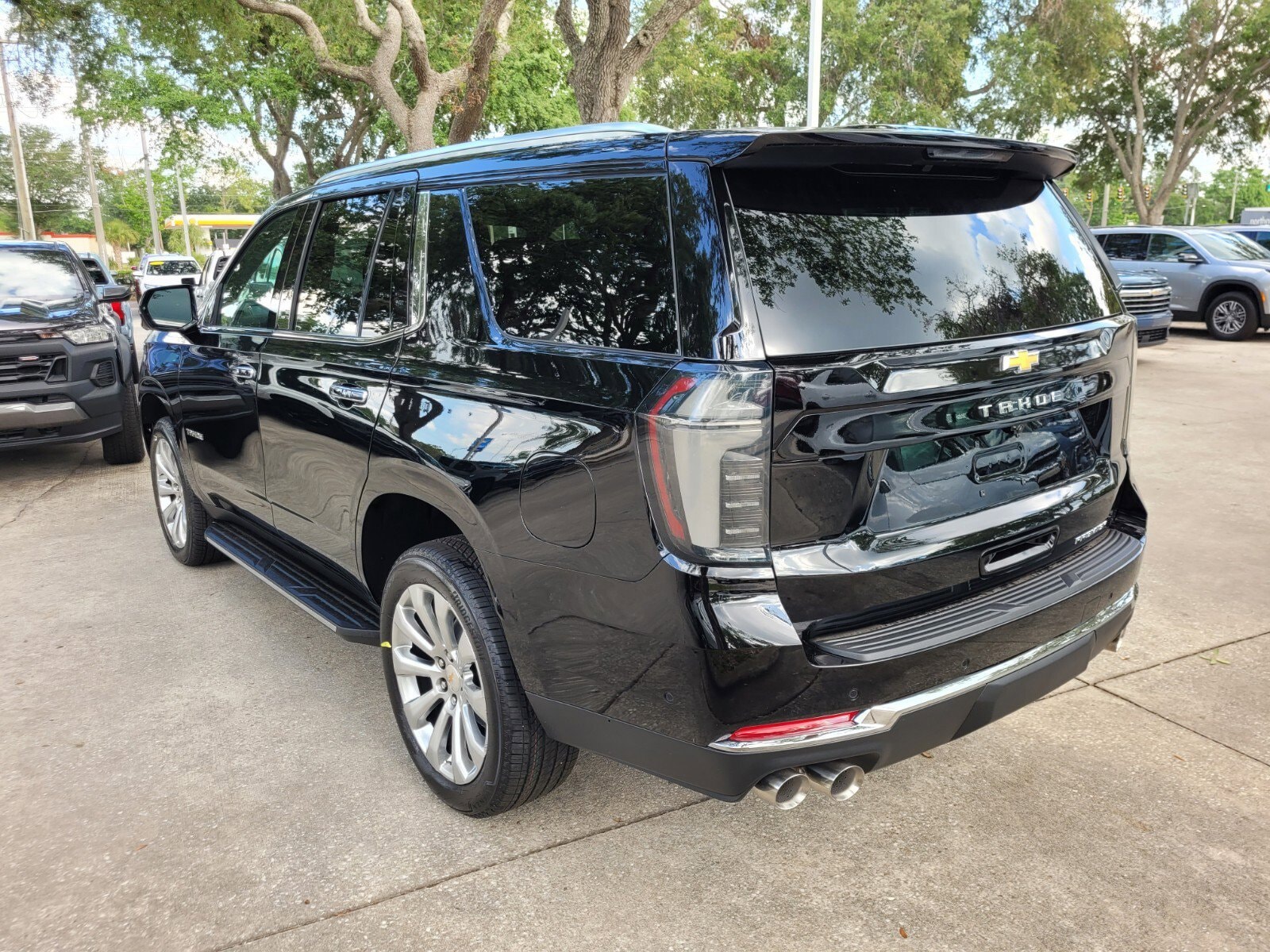 2025 Chevrolet Tahoe Premier - Photo 6