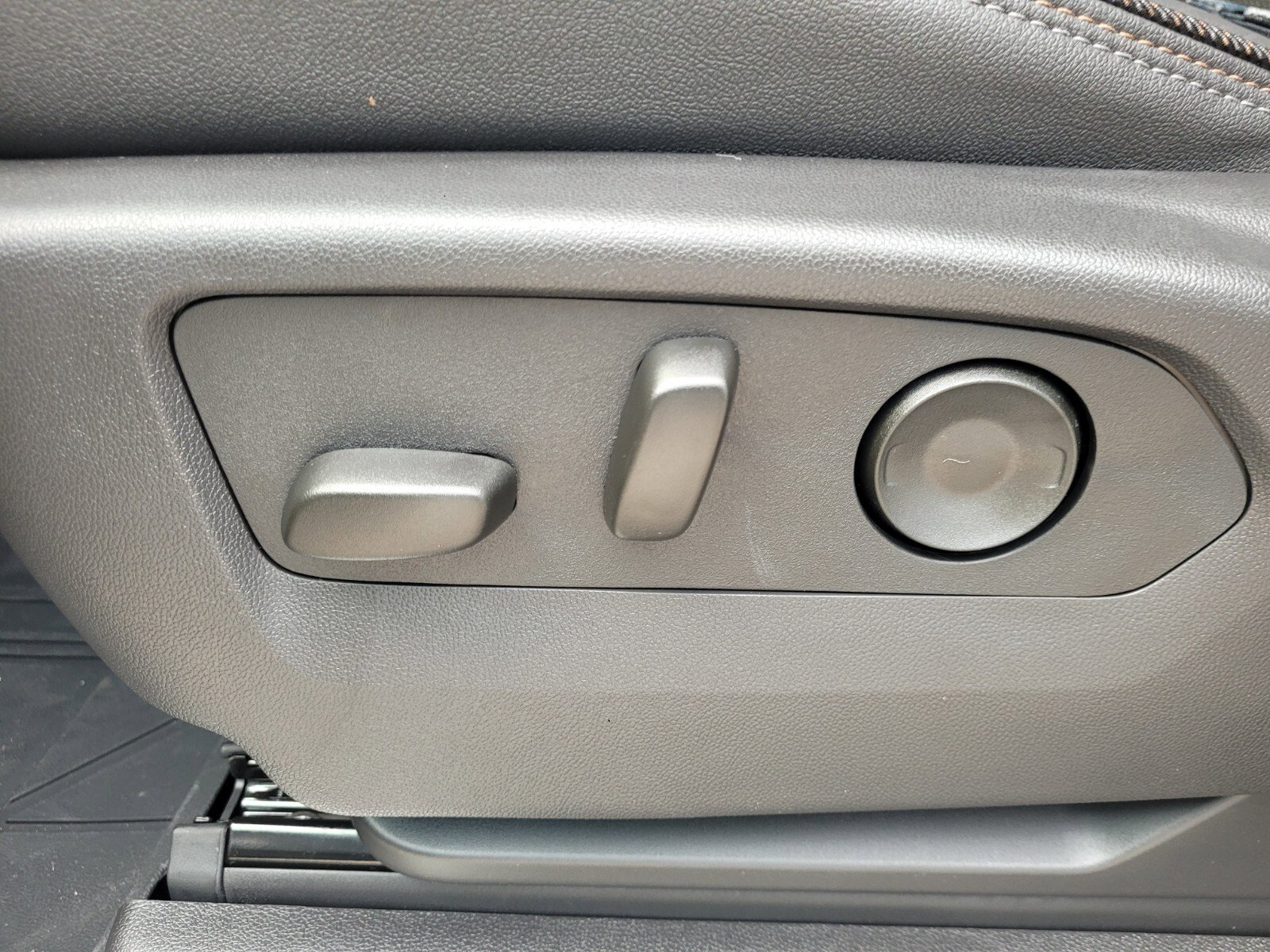 2025 Chevrolet Silverado 1500 High Country - Photo 27