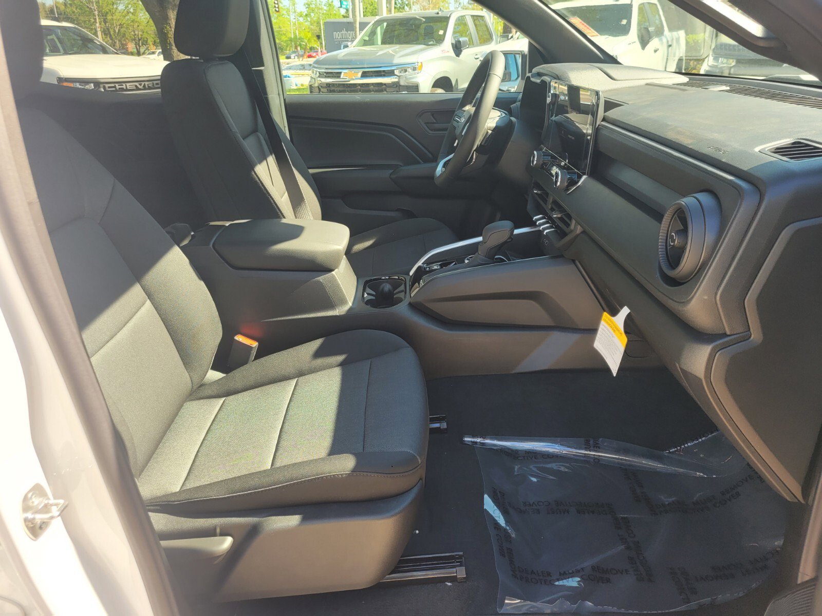 2025 Chevrolet Colorado Work Truck - Photo 14