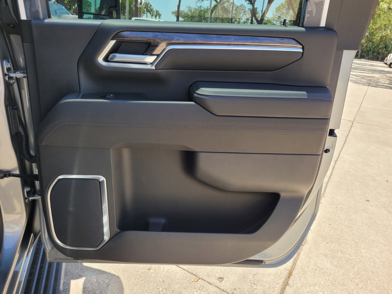 2025 Chevrolet Silverado 2500HD LTZ - Photo 21