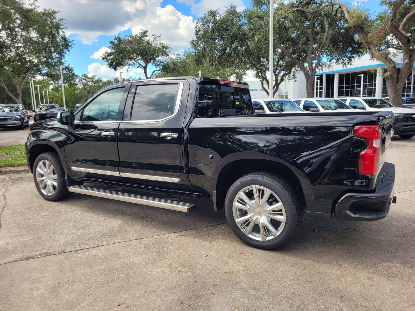 2025 Chevrolet Silverado 1500 High Country - Photo 6