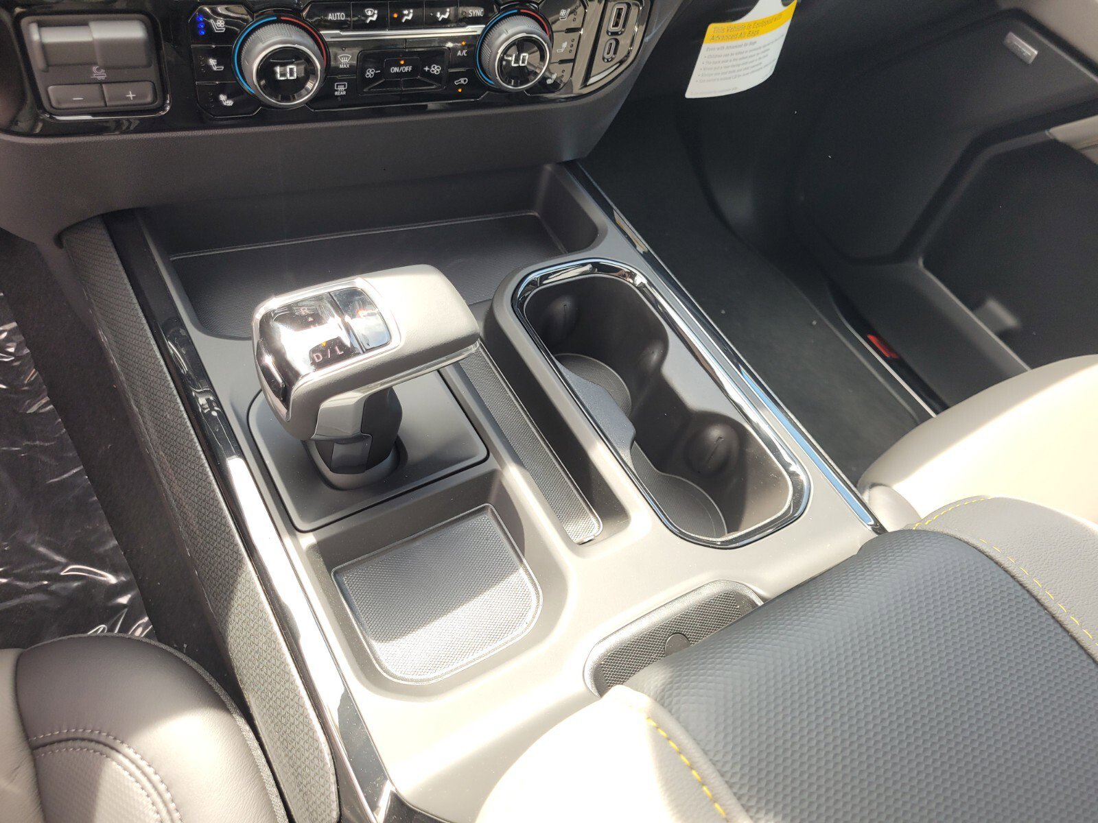 2025 Chevrolet Silverado 1500 ZR2 - Photo 34