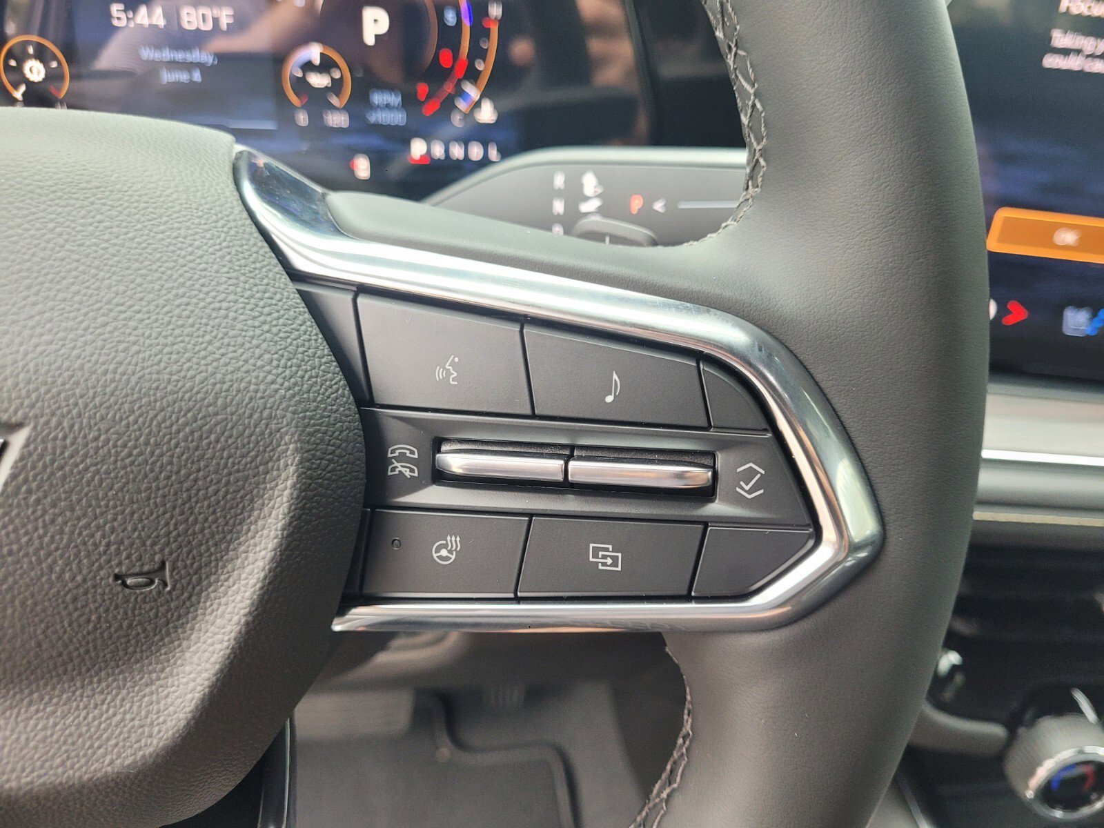 2025 Chevrolet Suburban Premier - Photo 32