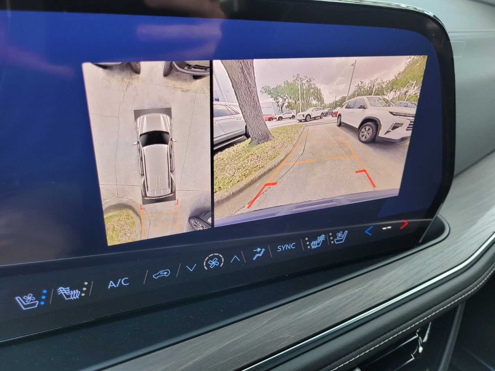 2025 Chevrolet Tahoe Premier - Photo 37