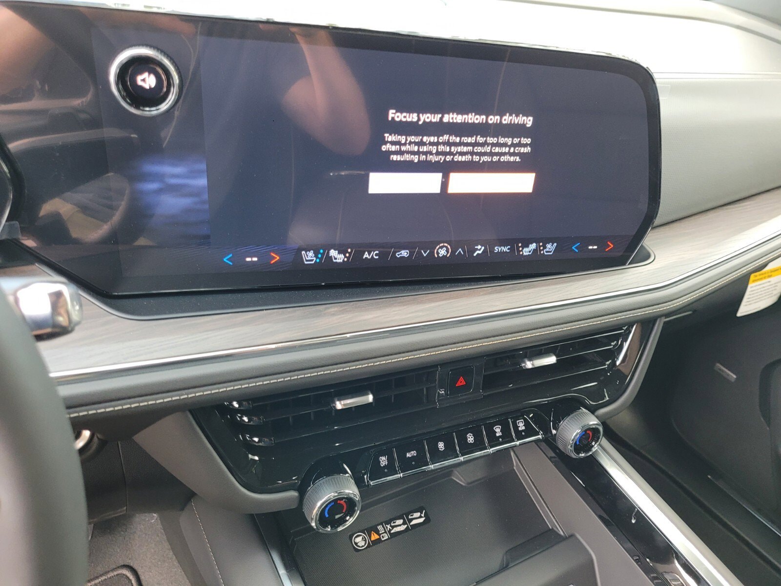 2025 Chevrolet Tahoe Premier - Photo 28