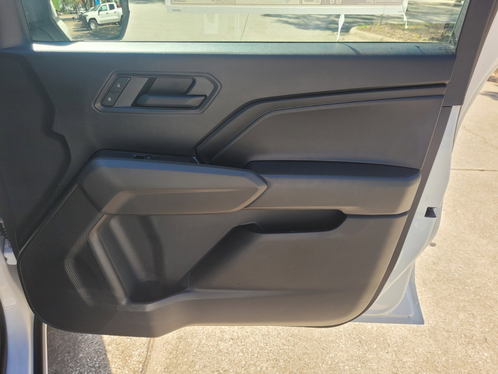 2025 Chevrolet Colorado Work Truck - Photo 15
