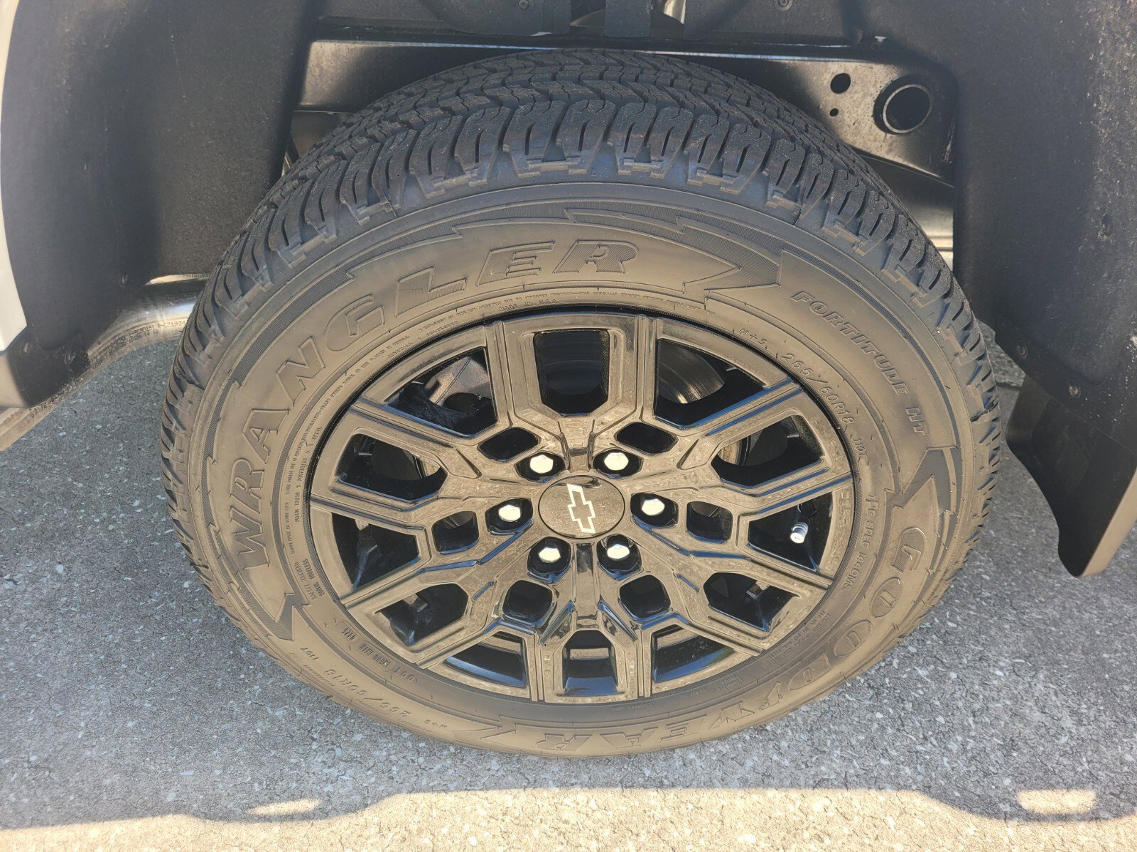 2025 Chevrolet Colorado Work Truck - Photo 12