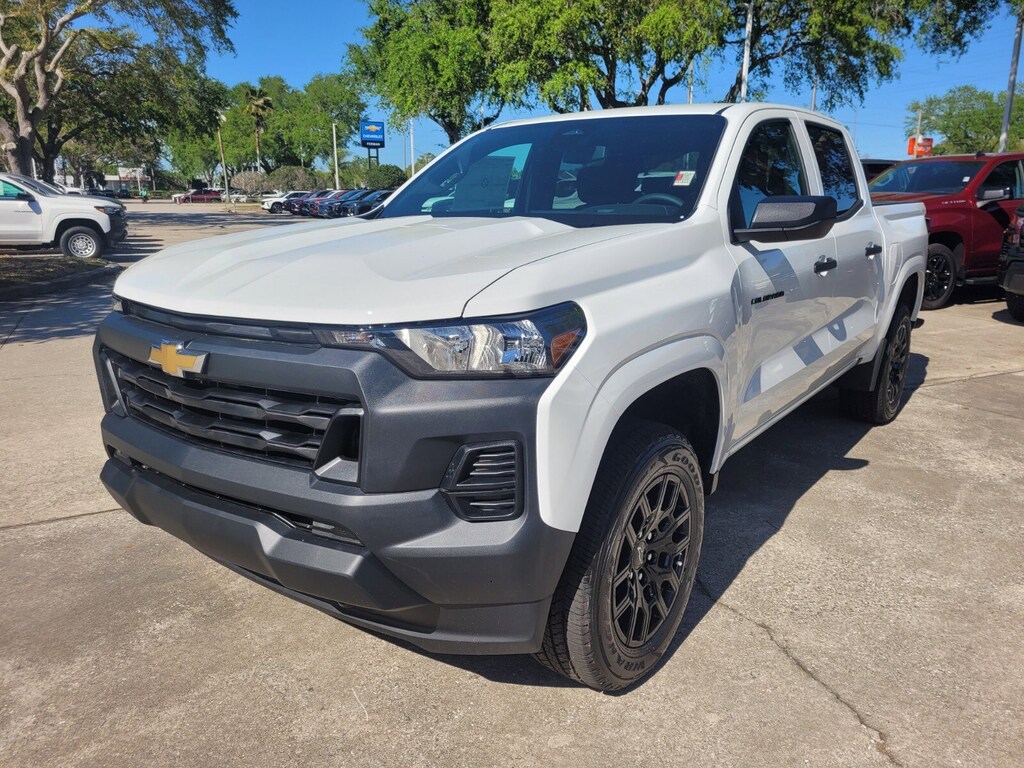New 2025 Chevrolet Colorado WT Truck Crew Cab