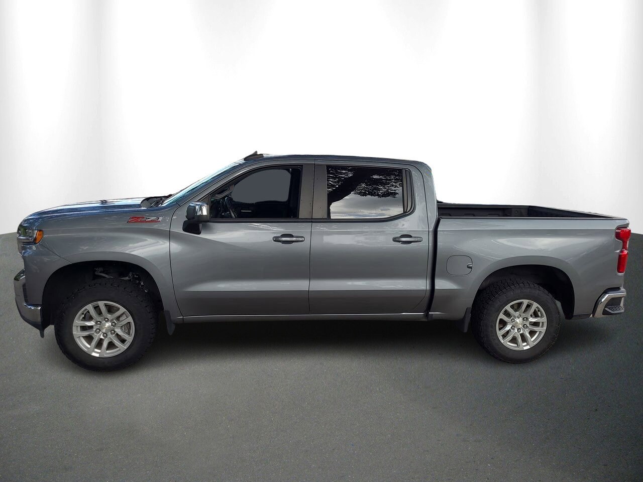 Used 2020 Chevrolet Silverado 1500 LT with VIN 3GCUYDED1LG243510 for sale in Tampa, FL