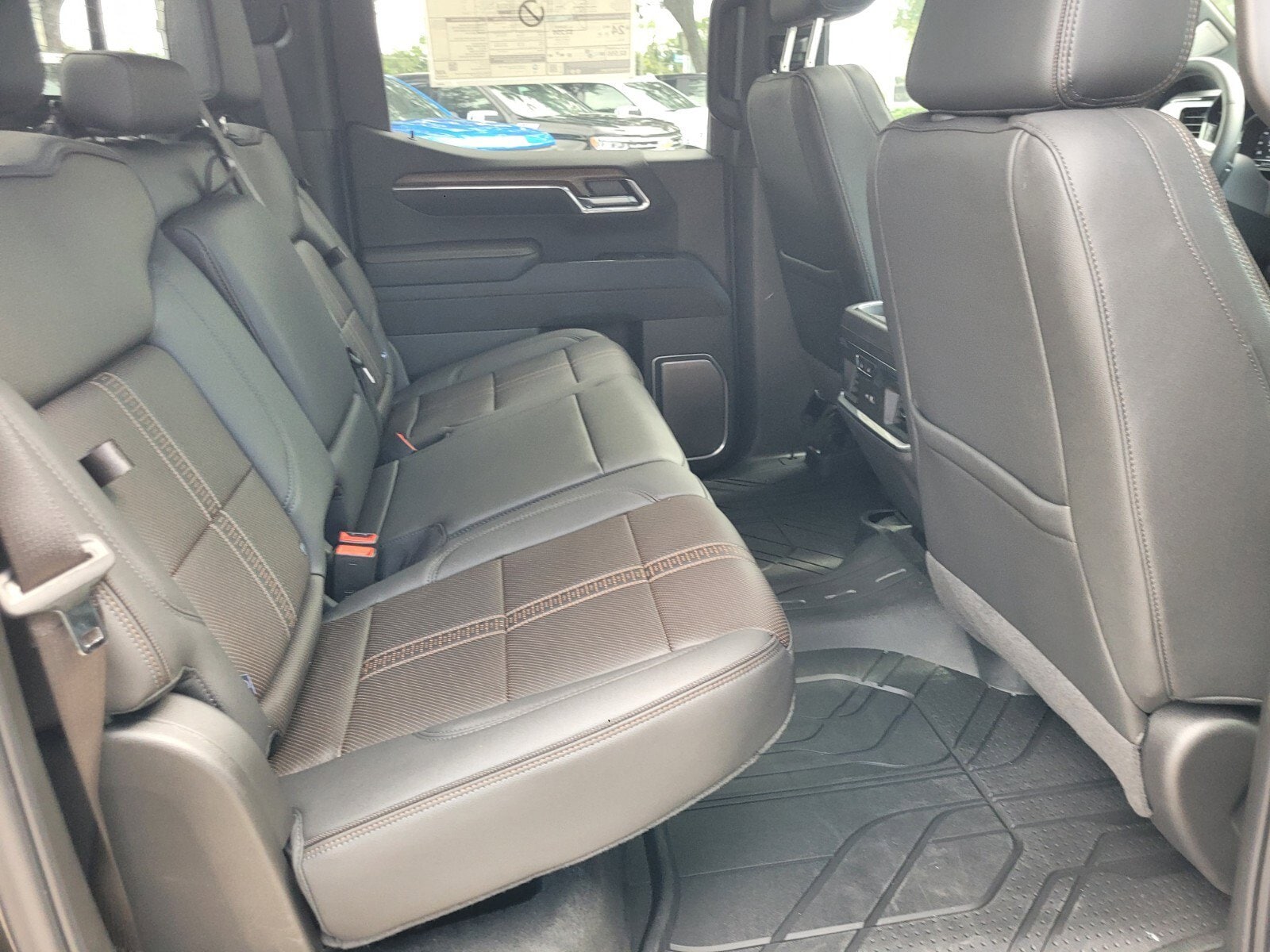 2025 Chevrolet Silverado 1500 High Country - Photo 18