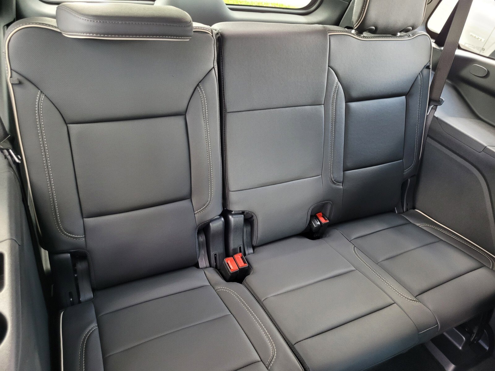 2025 Chevrolet Tahoe Premier - Photo 19