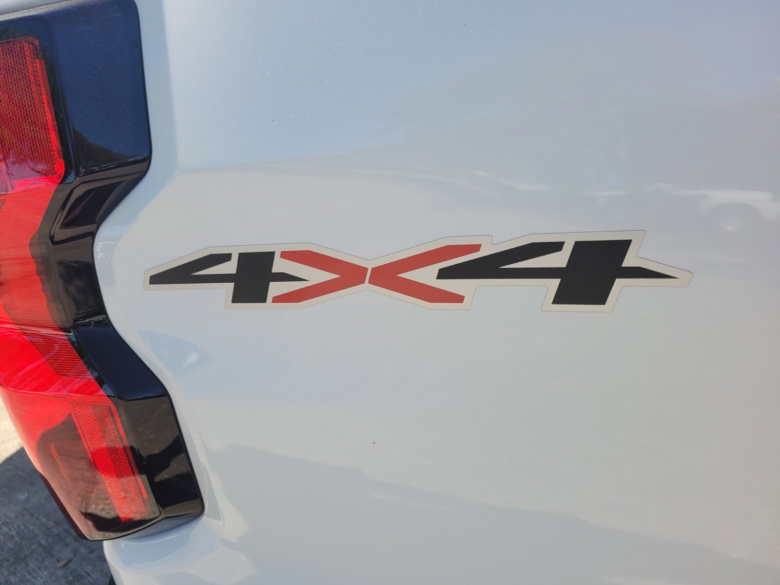 2025 Chevrolet Colorado Work Truck - Photo 13