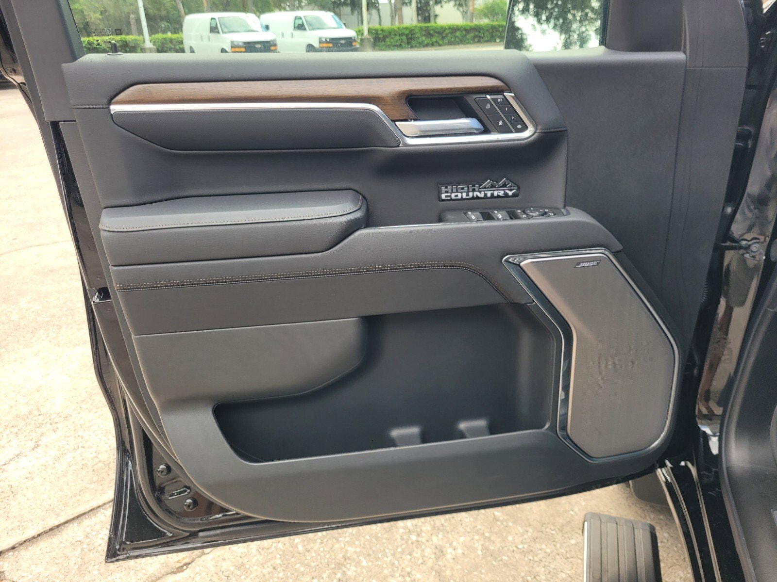 2025 Chevrolet Silverado 1500 High Country - Photo 25