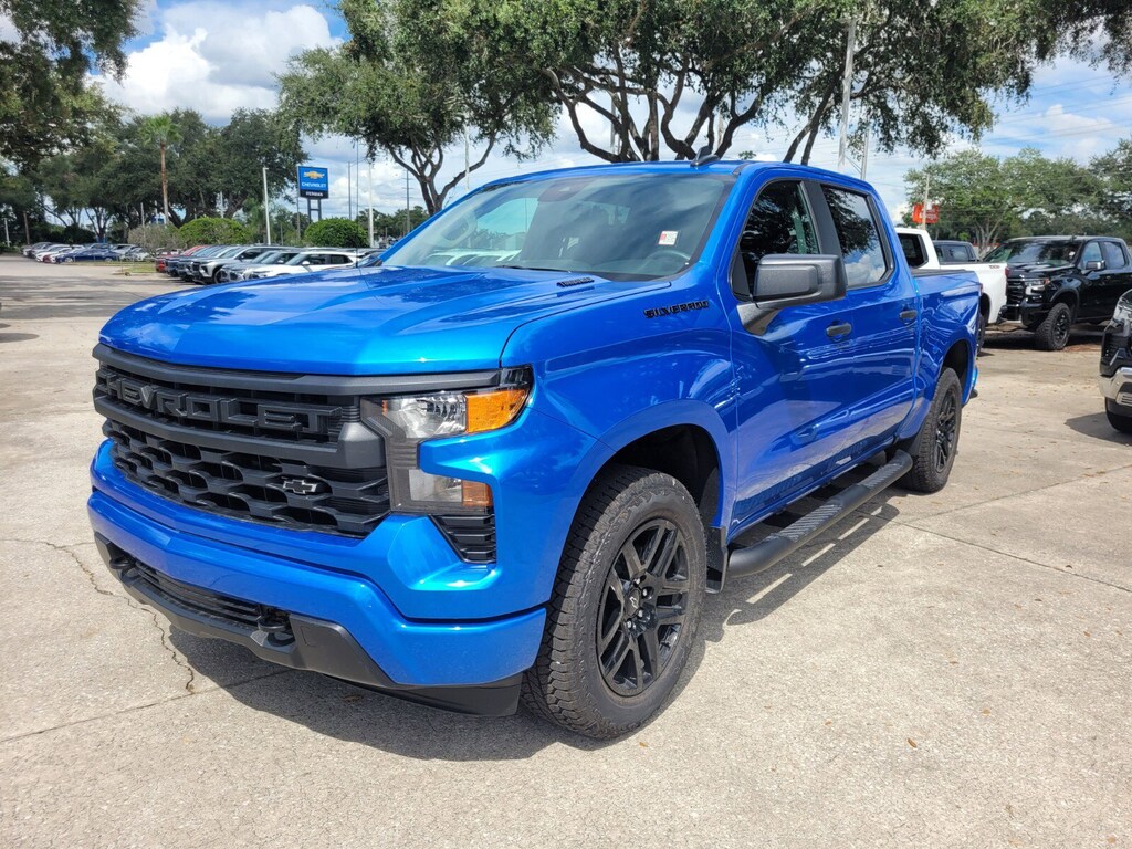 New 2025 Chevrolet Silverado 1500 Custom Truck Crew Cab