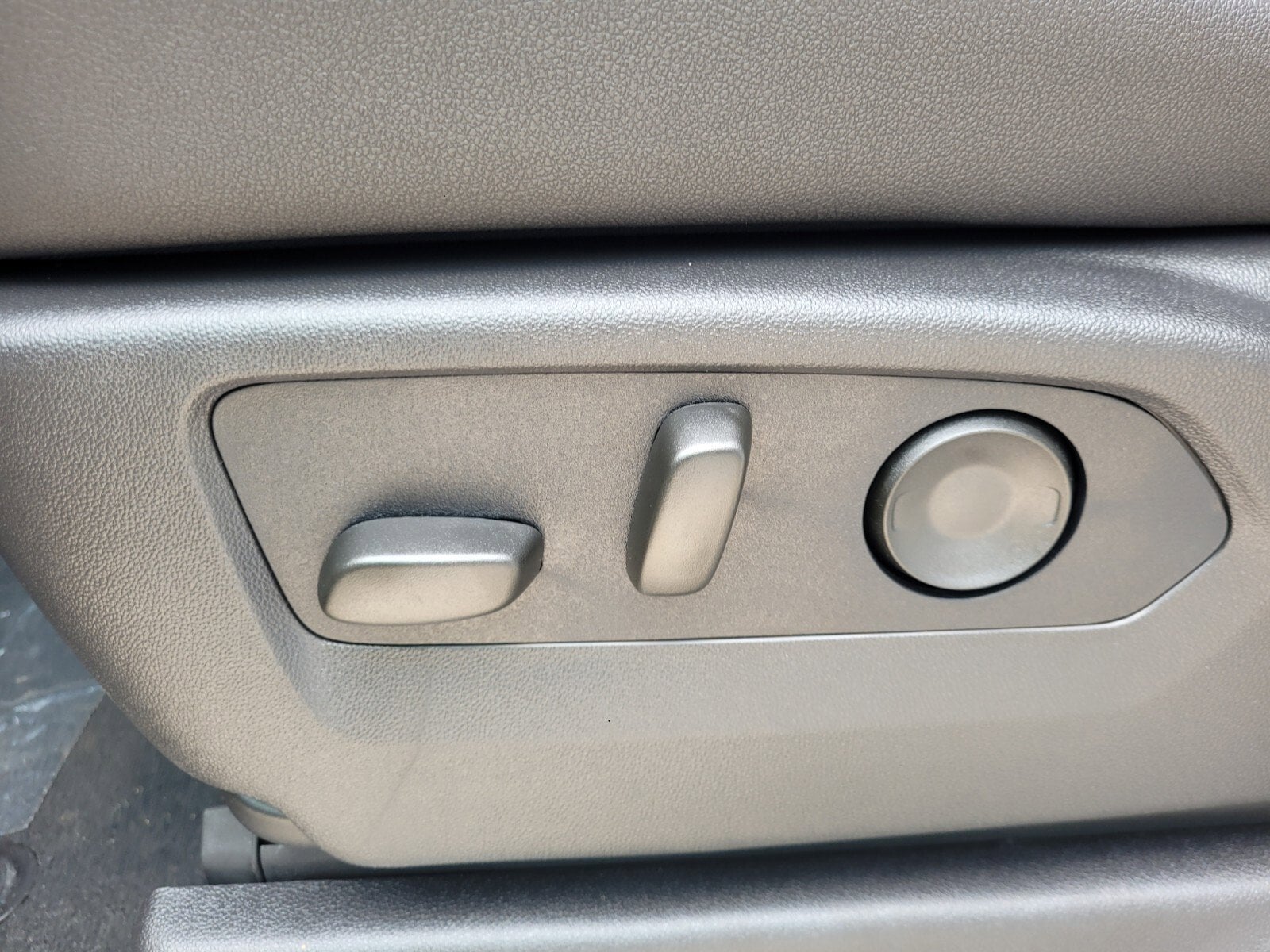 2025 Chevrolet Silverado 1500 ZR2 - Photo 28