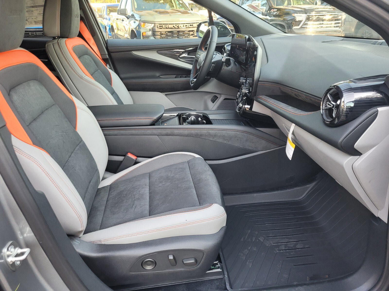 2026 Chevrolet Blazer EV SS - Photo 11