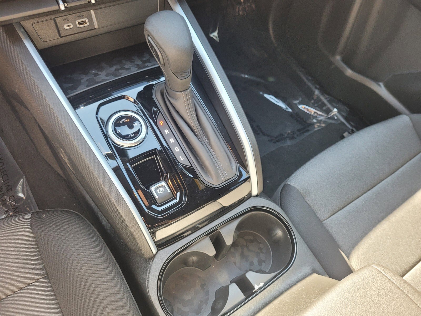 2025 Chevrolet Colorado Work Truck - Photo 31