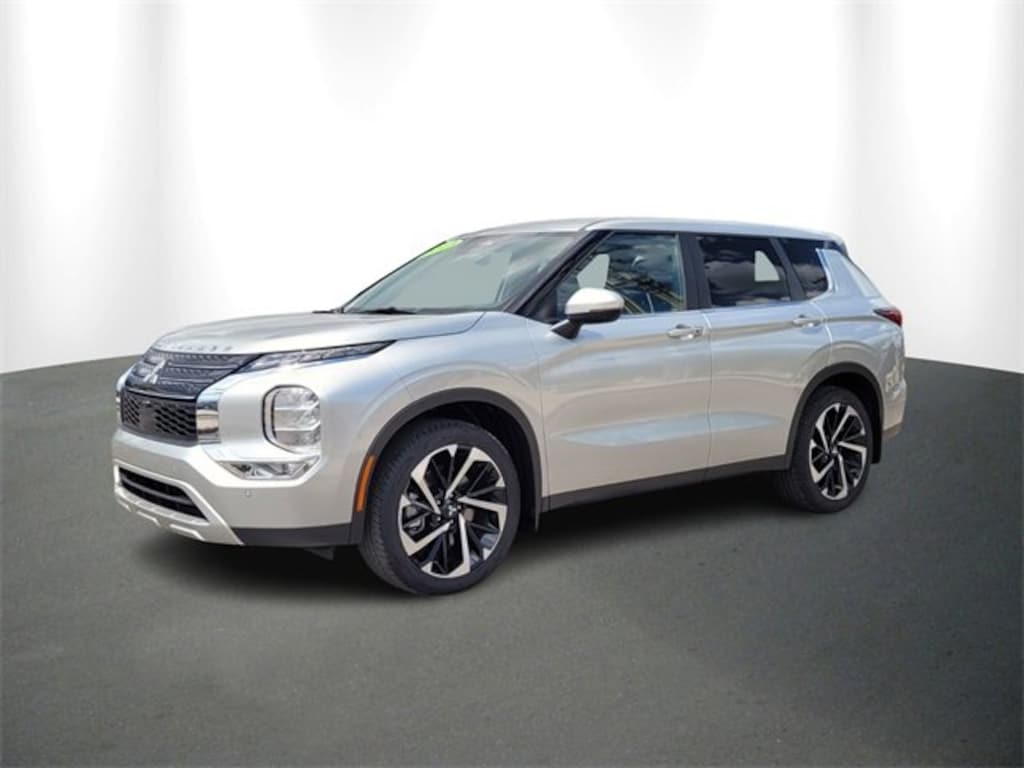 Used 2023 Mitsubishi Outlander SE SUV
