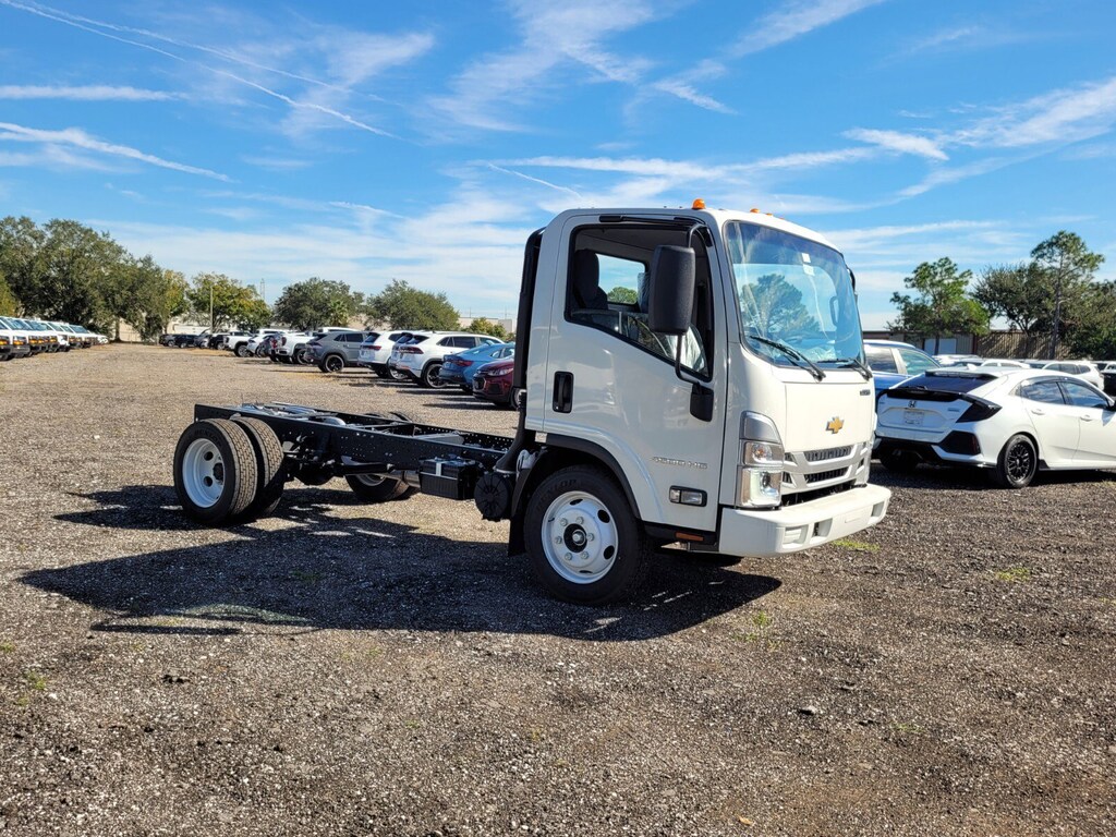 New 2025 Chevrolet 4500 HG LCF Gas 132.5" Wheelbase Truck Regular Cab