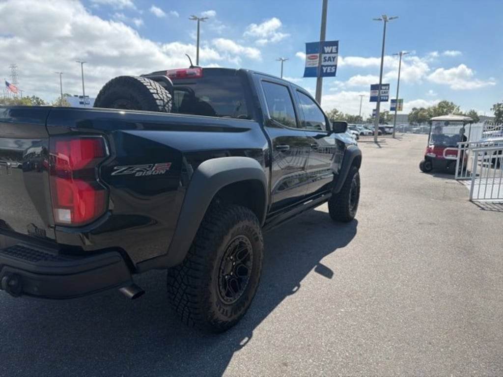 Used 2025 Chevrolet Colorado ZR2 Truck Crew Cab
