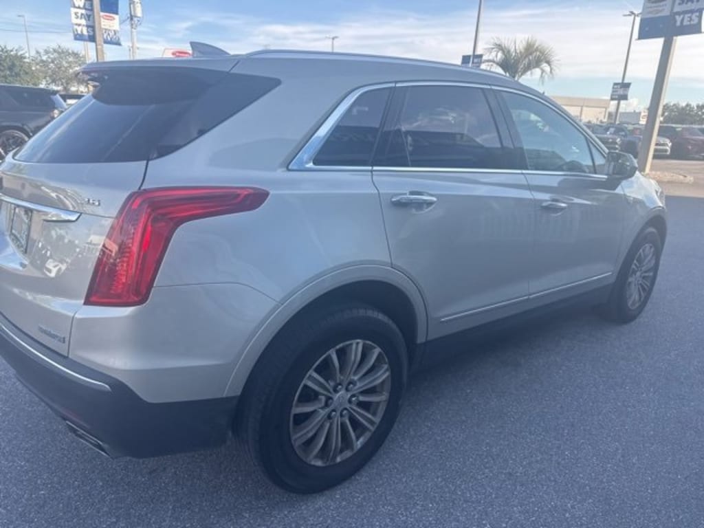 Used 2017 CADILLAC XT5 Luxury SUV
