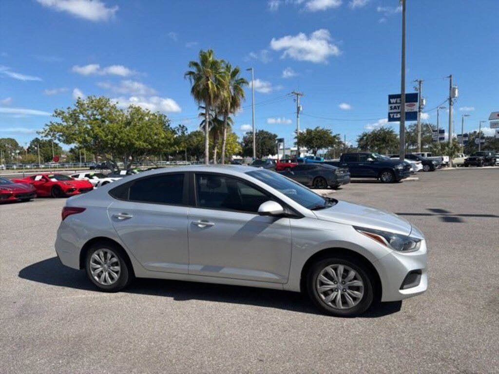 Used 2019 Hyundai Accent SE Sedan
