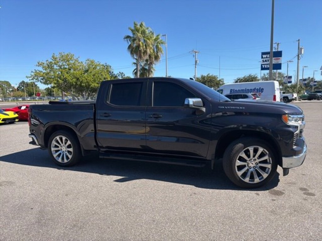 Used 2022 Chevrolet Silverado 1500 LT w/1LT Truck Crew Cab