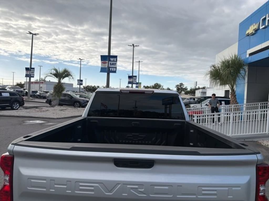 Used 2022 Chevrolet Silverado 1500 LT w/1LT Truck Crew Cab