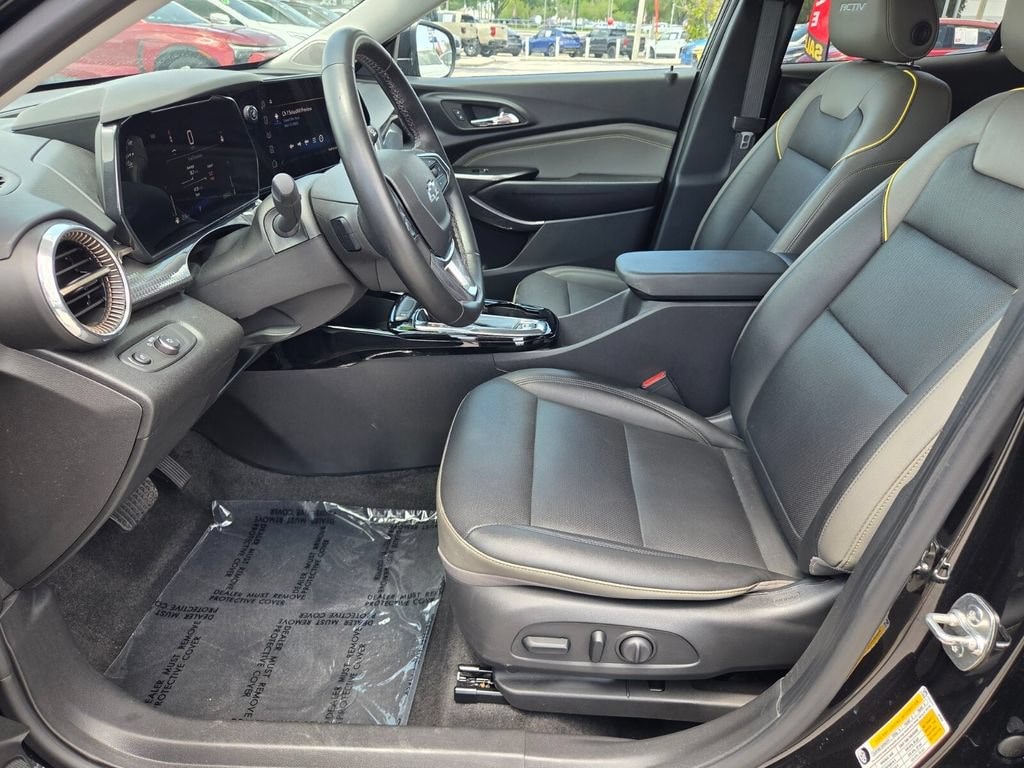 Used 2025 Chevrolet Trax ACTIV SUV