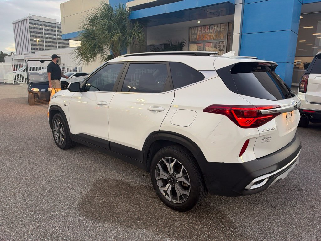 Used 2021 Kia Seltos EX SUV
