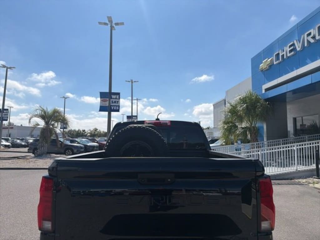 Used 2025 Chevrolet Colorado ZR2 Truck Crew Cab