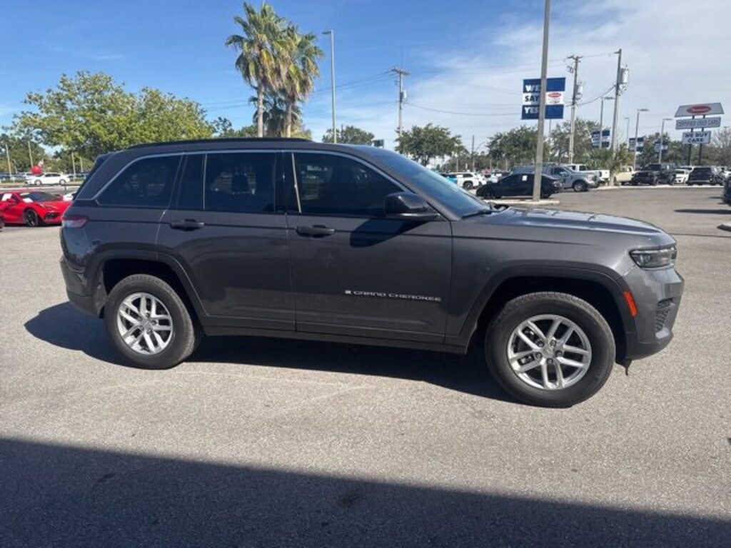 Used 2025 Jeep Grand Cherokee Laredo SUV