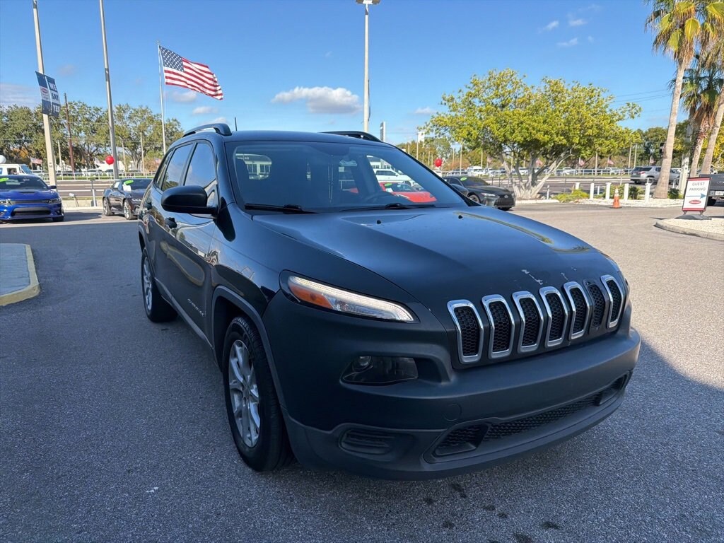 Used 2016 Jeep Cherokee Sport FWD SUV