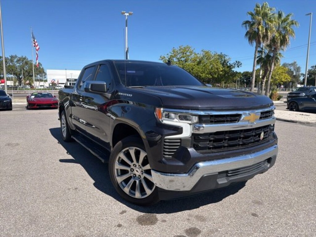 Used 2022 Chevrolet Silverado 1500 LT w/1LT Truck Crew Cab