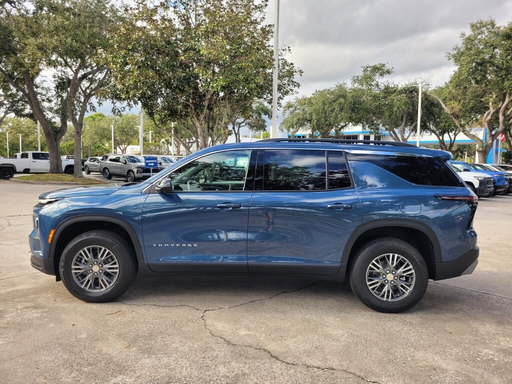 New 2026 Chevrolet Traverse LT SUV