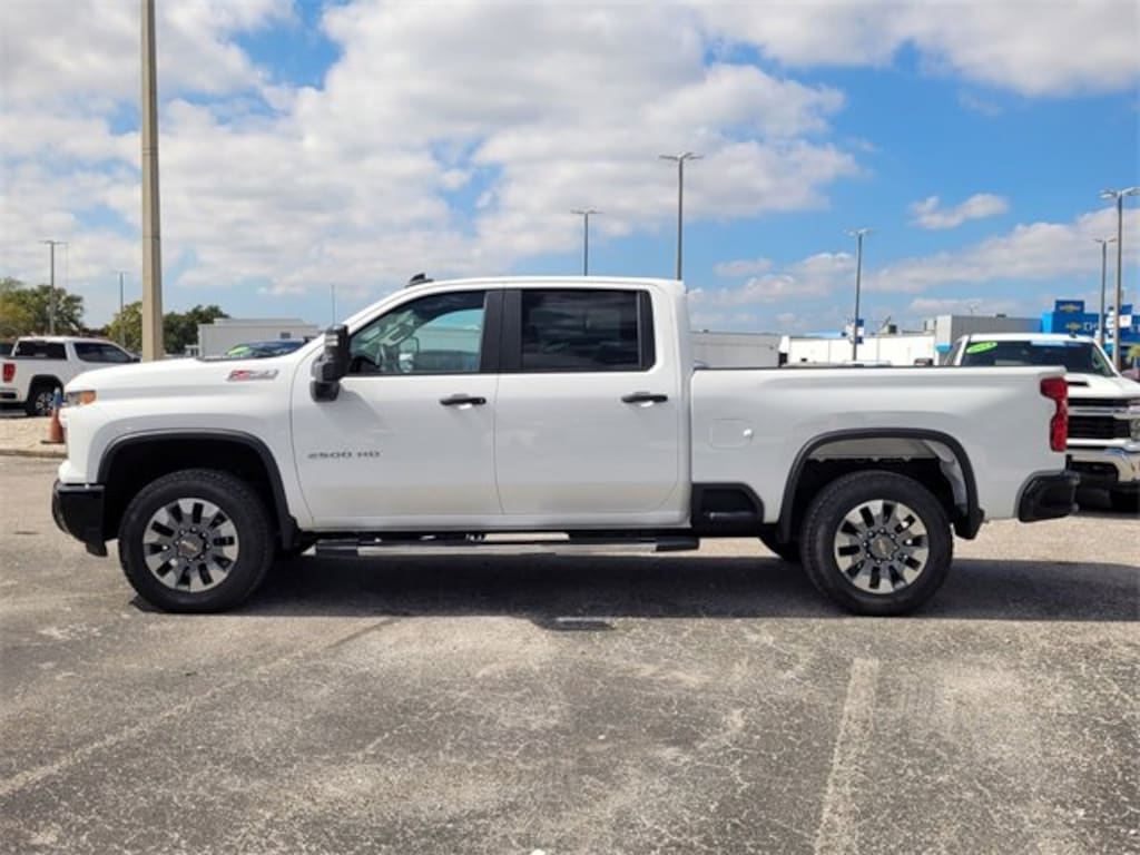 Used 2025 Chevrolet Silverado 2500 HD Custom Truck Crew Cab