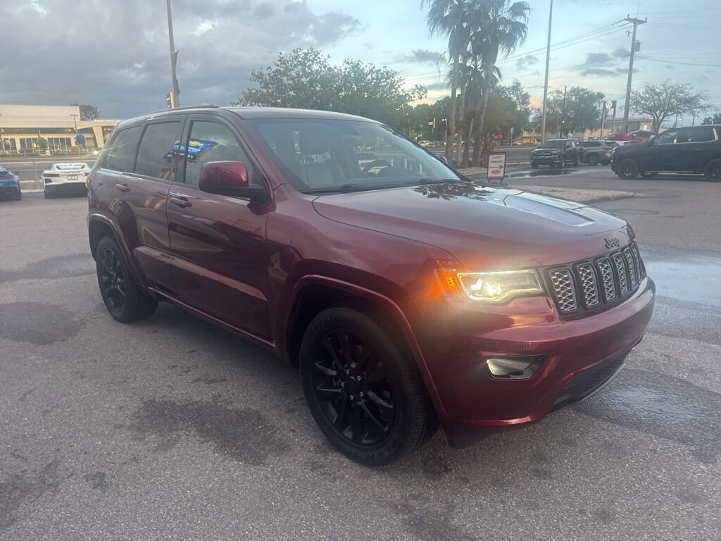 Used 2021 Jeep Grand Cherokee Laredo SUV
