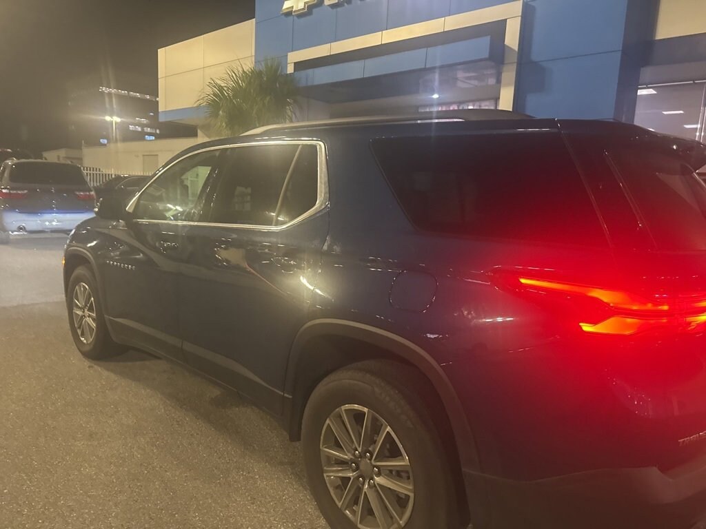 Used 2023 Chevrolet Traverse LT Cloth w/1LT SUV