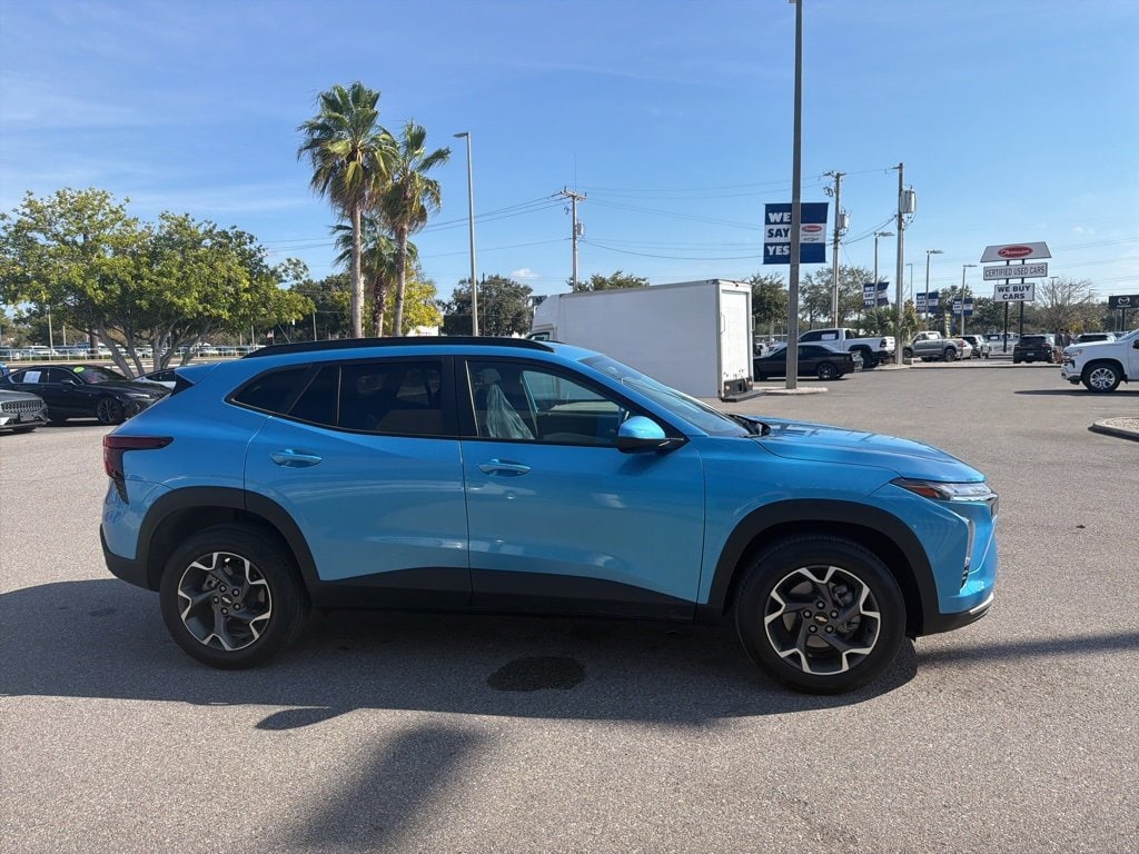 Used 2025 Chevrolet Trax LT SUV