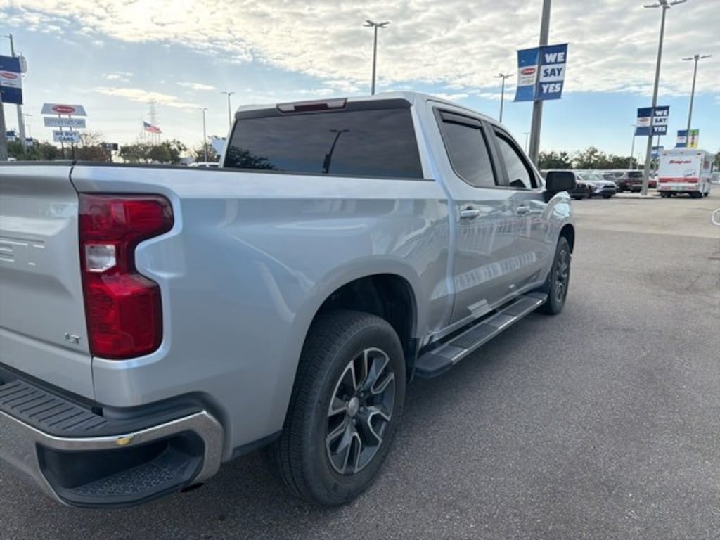 Used 2022 Chevrolet Silverado 1500 LT w/1LT Truck Crew Cab