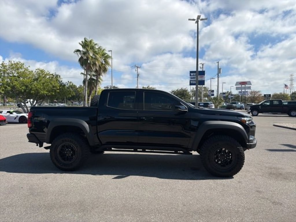 Used 2025 Chevrolet Colorado ZR2 Truck Crew Cab